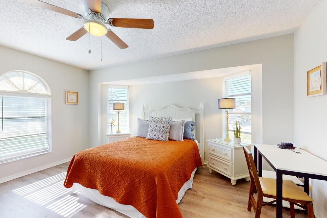 Photo of Bedroom in Englewood East