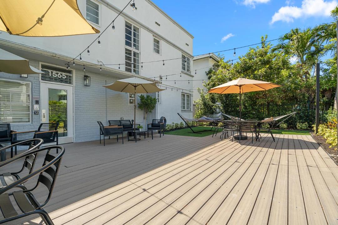 Photo of Patio Balcony in West Avenue