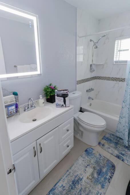 Photo of Bathroom in Cutler Bay