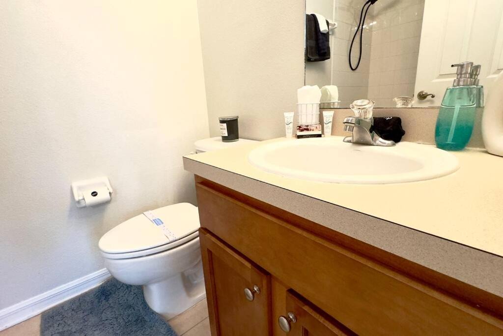 Photo of Bathroom in Port Tampa City