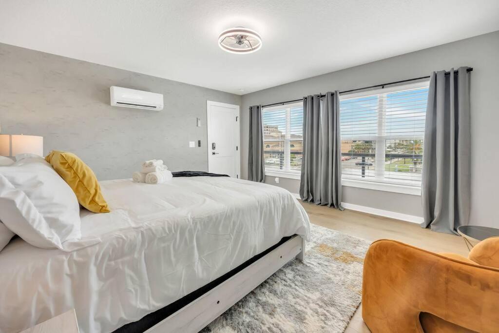 Photo of Bedroom in Jacksonville Beach