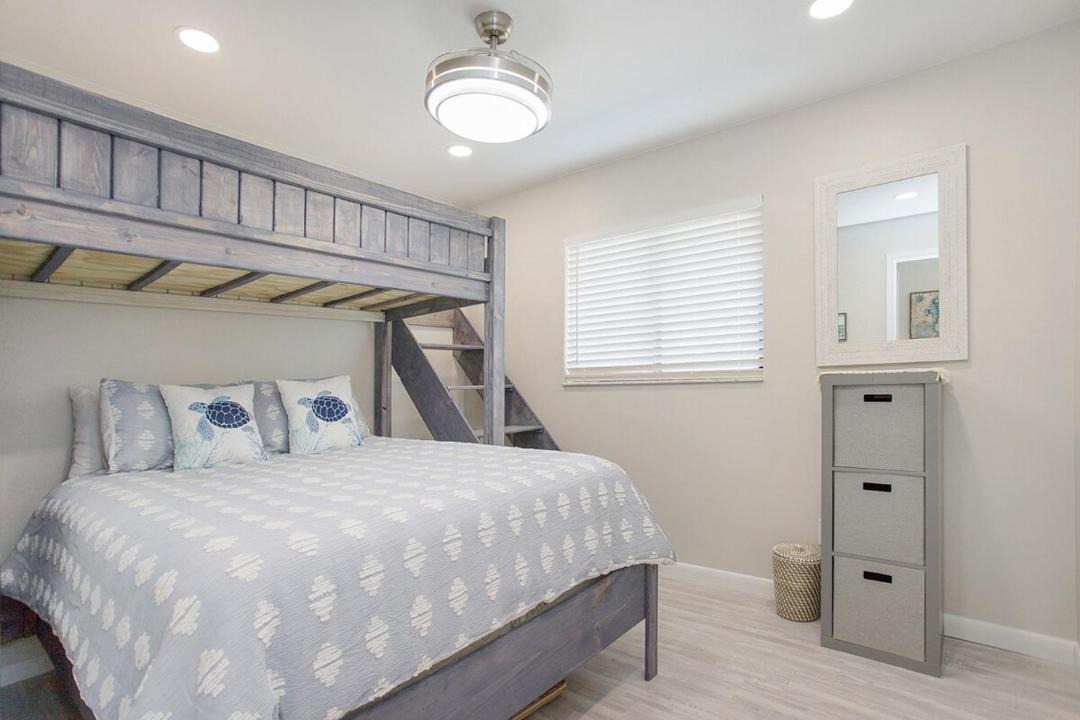 Photo of Bedroom in Bonita Shores
