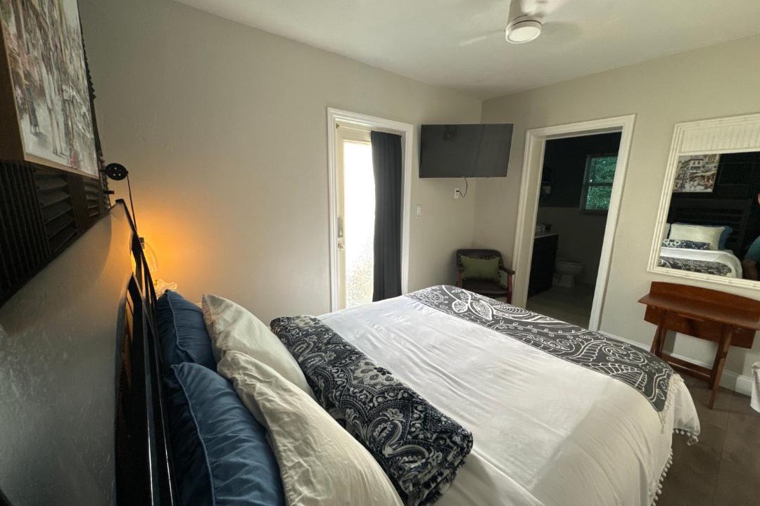 Photo of Bedroom in Riviera Beach