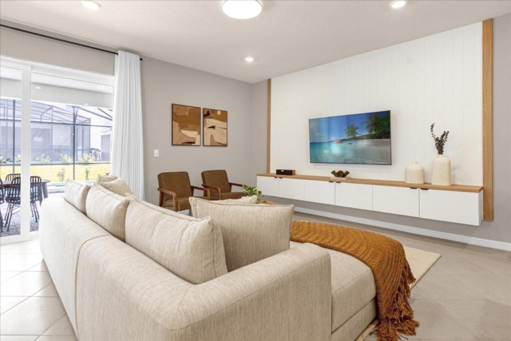 Photo of Livingroom in Four Corners