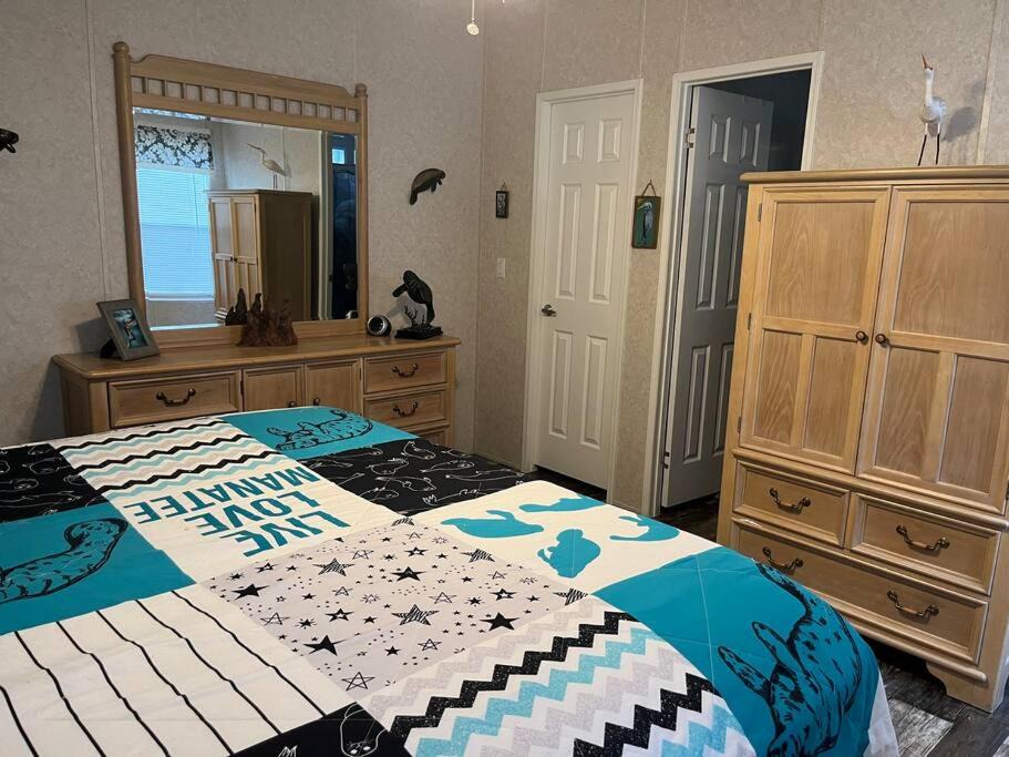 Photo of Bedroom in Weeki Wachee Gardens