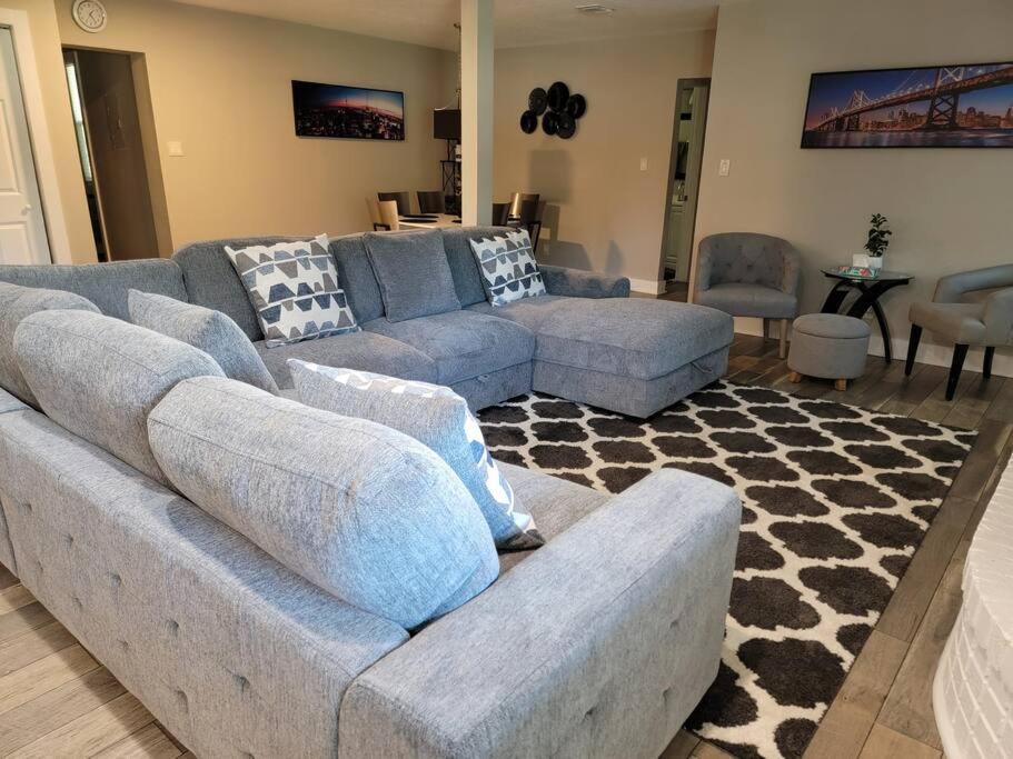 Photo of Livingroom in Northside