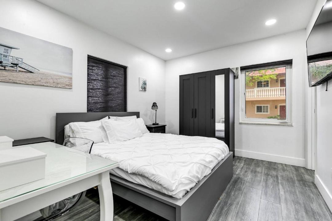 Photo of Bedroom in North Miami Beach