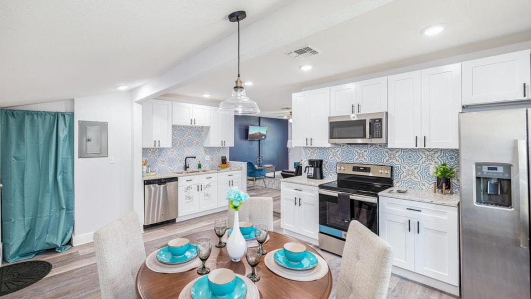 Photo of Kitchen in Azalea Park