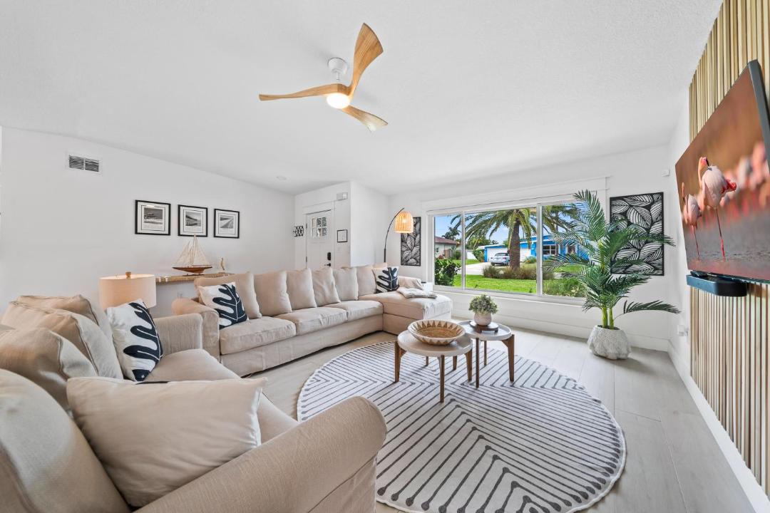 Photo of Livingroom in Venetian Way