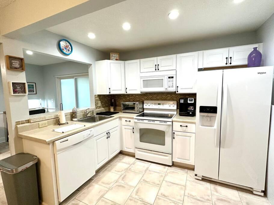 Photo of Kitchen in Cypress Gardens