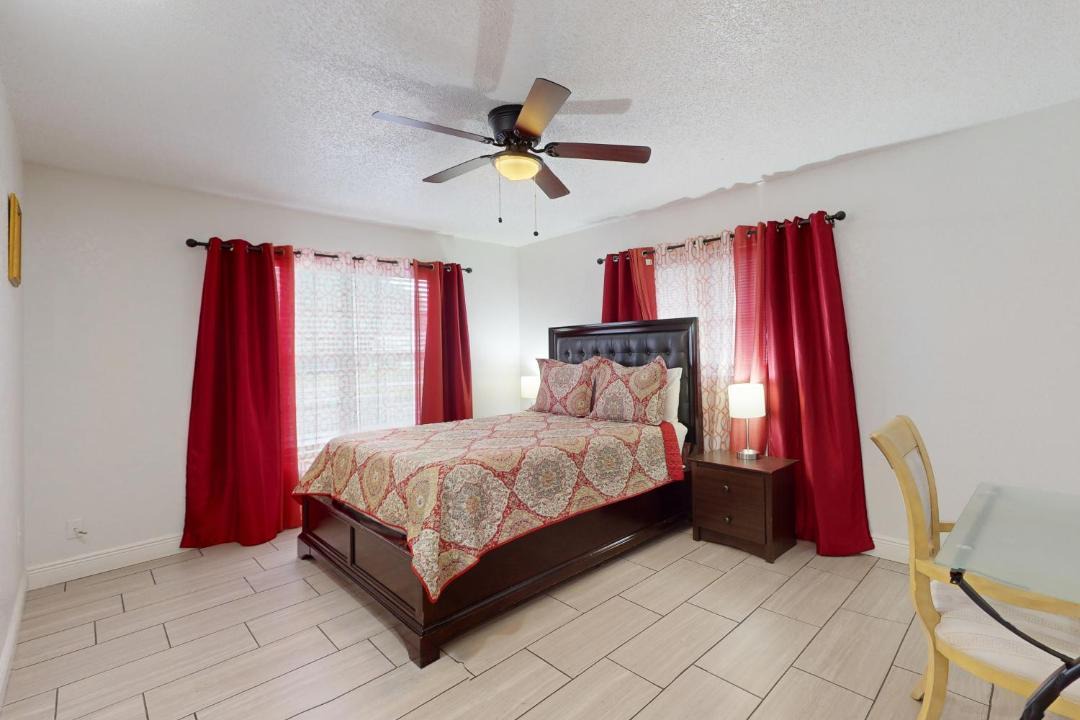 Photo of Bedroom in Largo