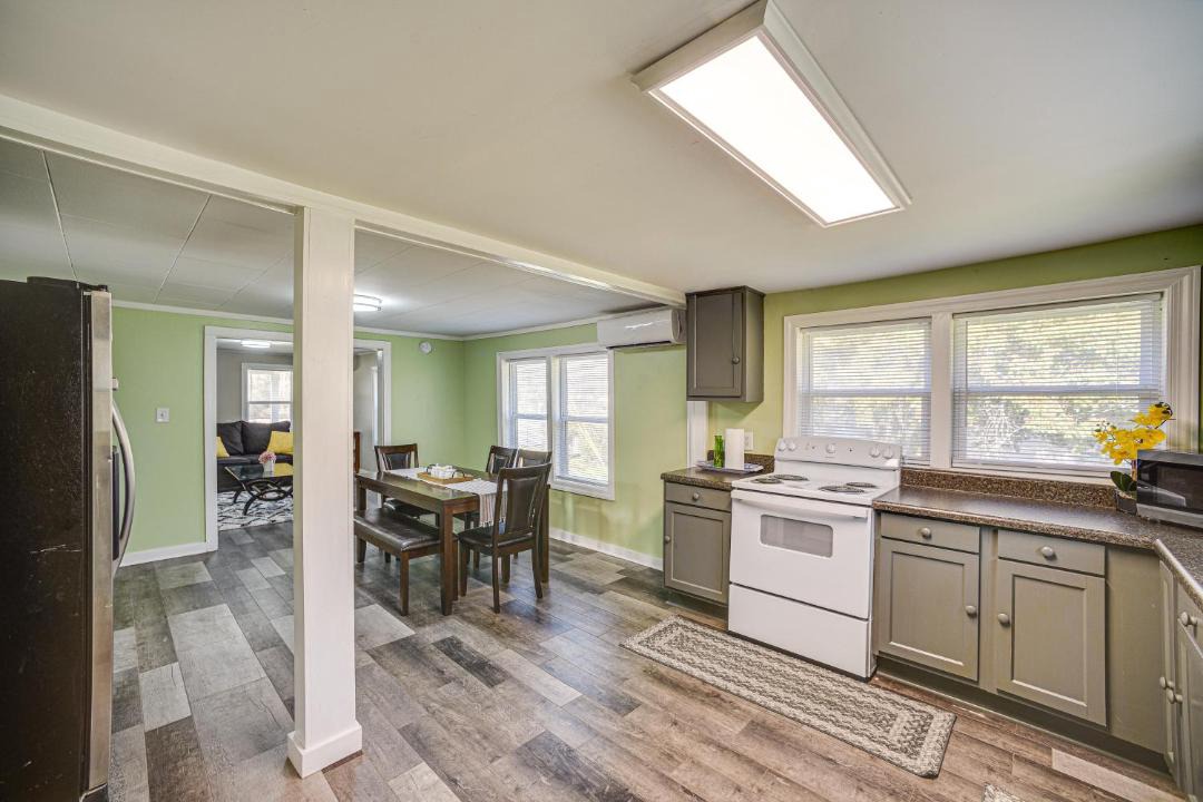 Photo of Kitchen in Guntersville