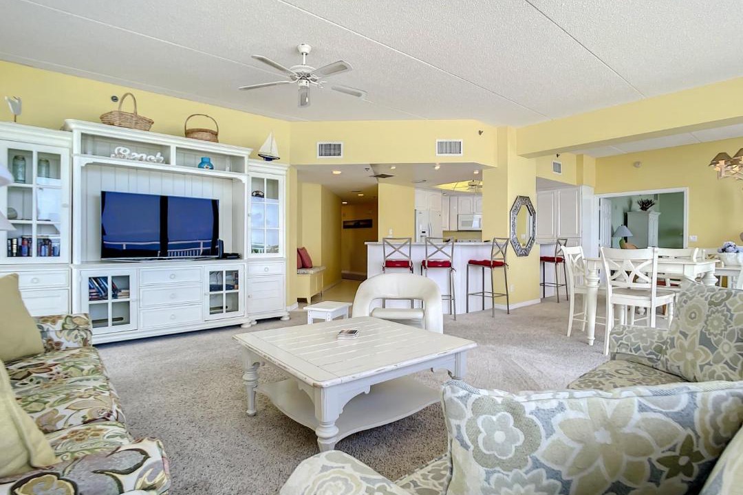 Photo of Livingroom in New Smyrna Beach