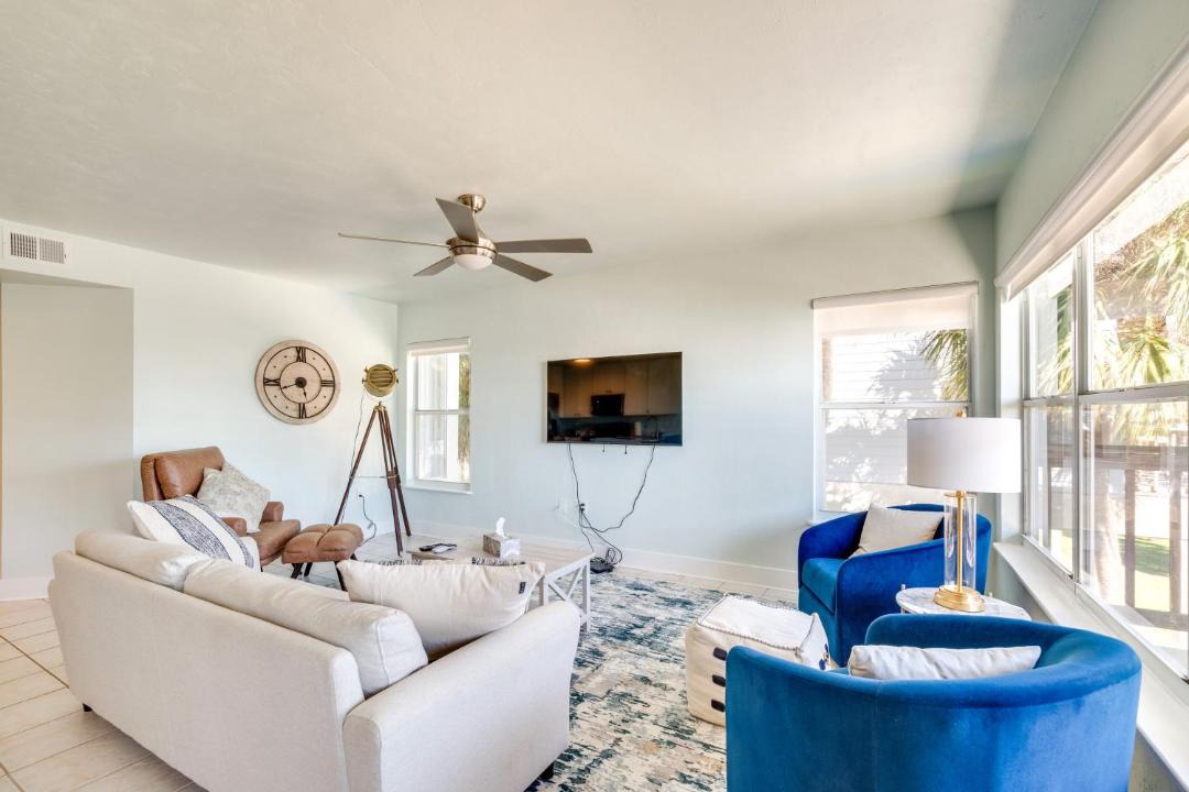 Photo of Livingroom in Cedar Key