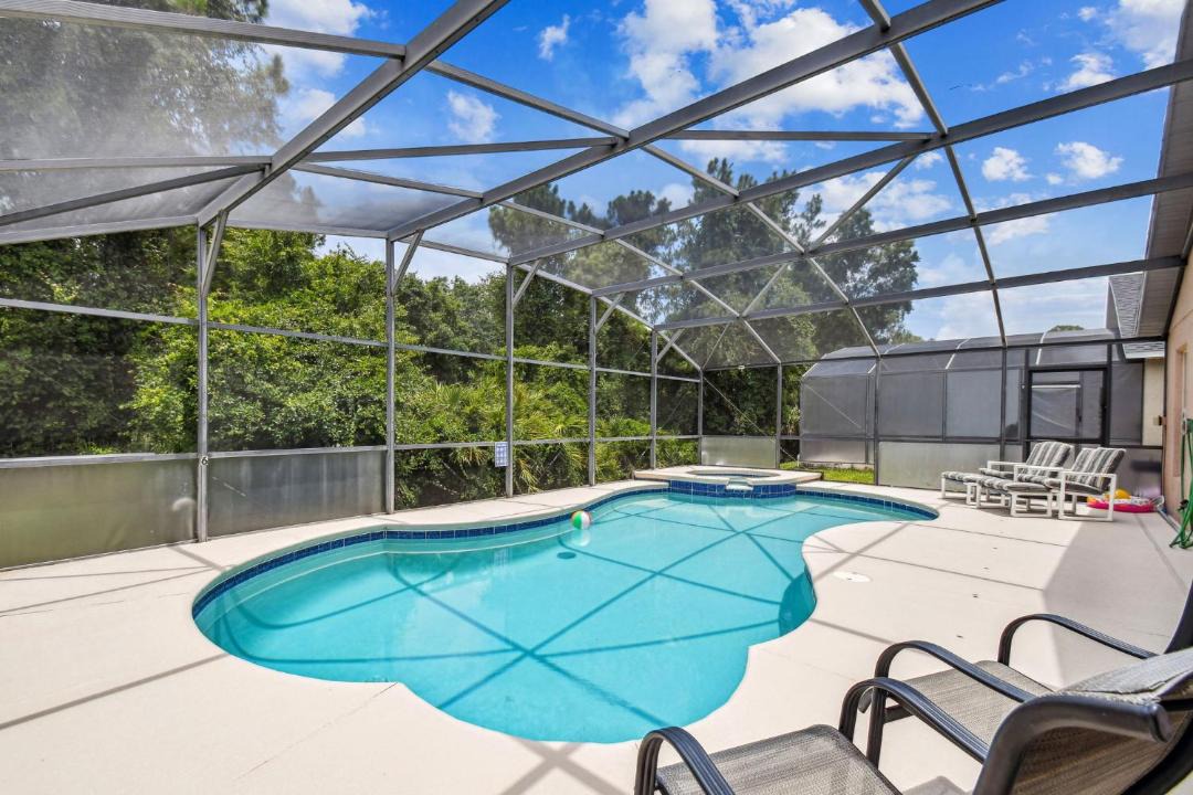 Photo of Patio Balcony in Sandy Ridge