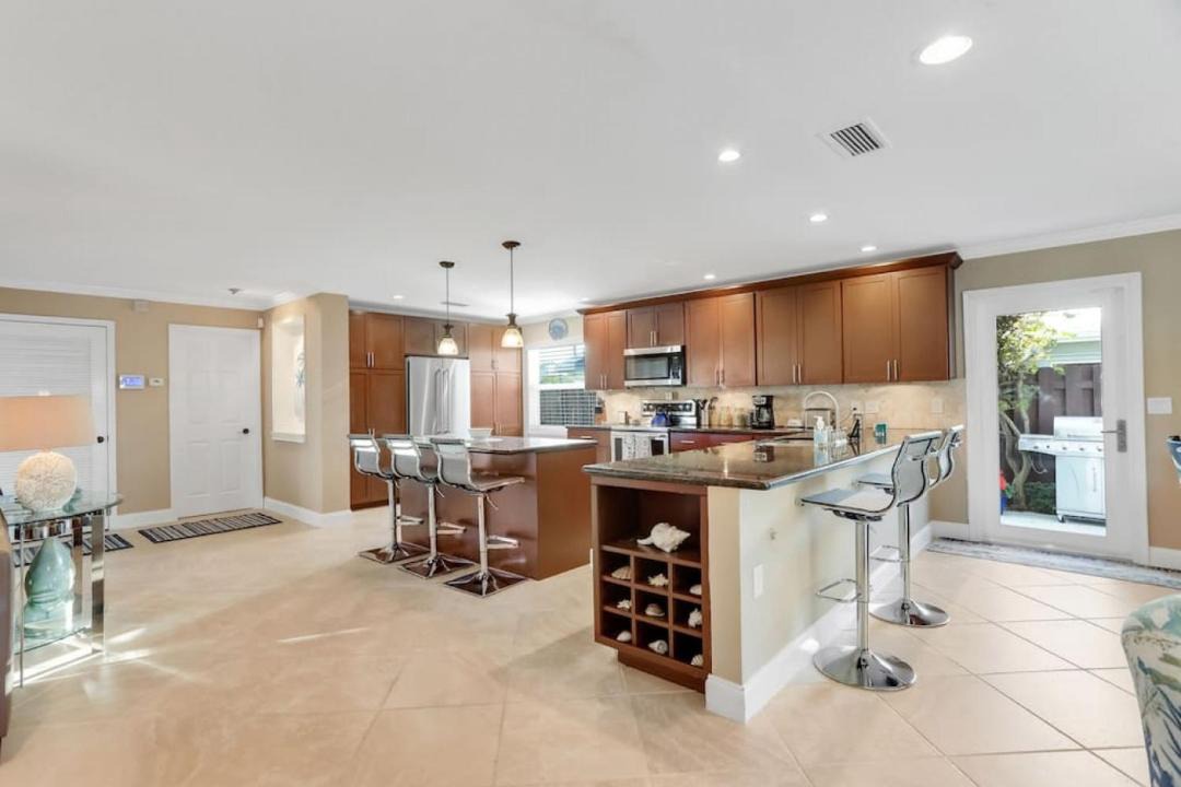 Photo of Kitchen in Golfview Harbor