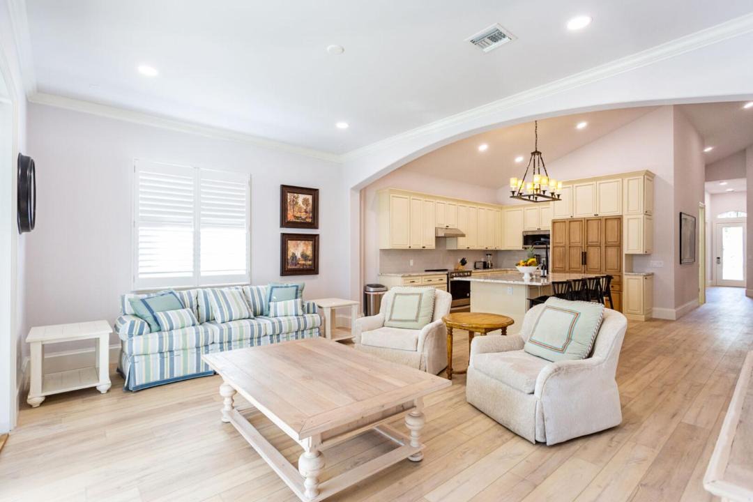 Photo of Livingroom in Naples Park