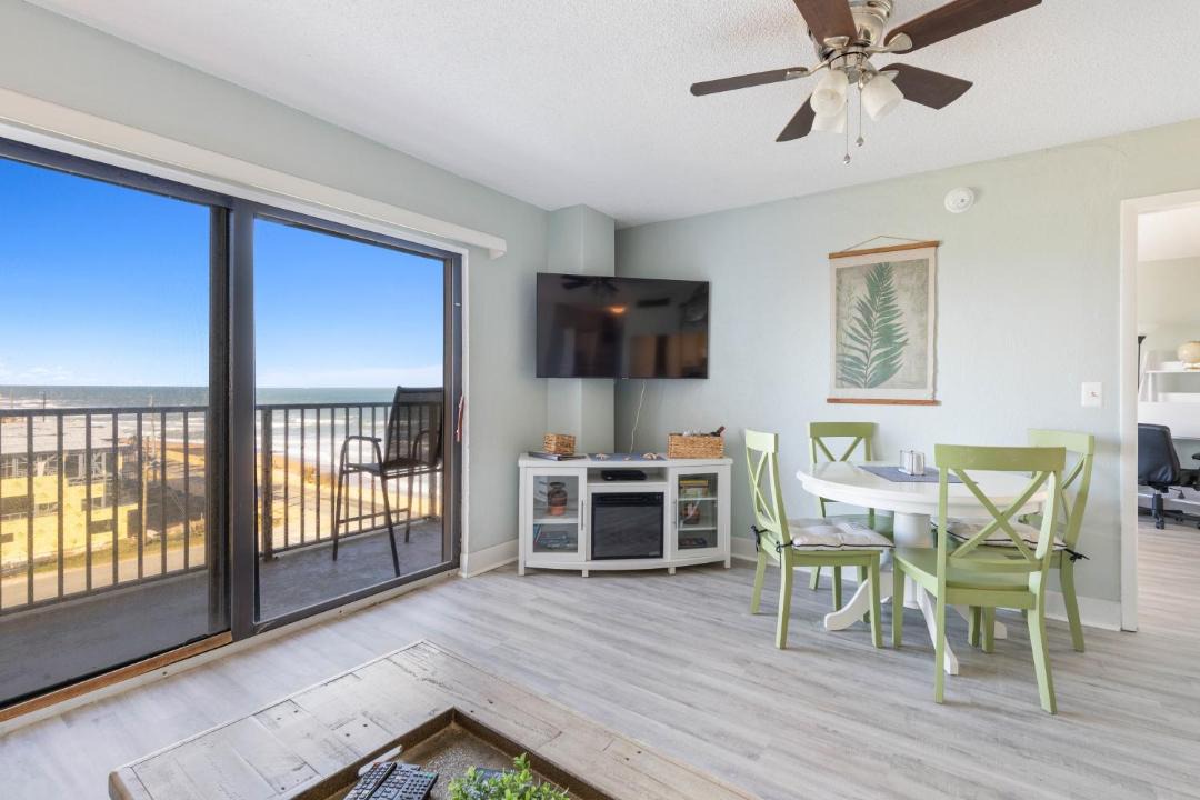 Photo of Livingroom in Flagler Beach