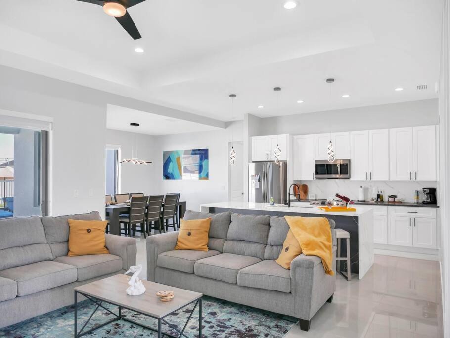 Photo of Livingroom in Mariner