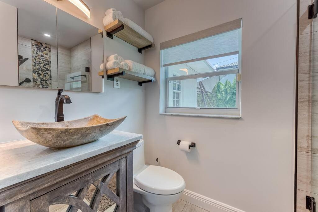 Photo of Bathroom in Victoria Park
