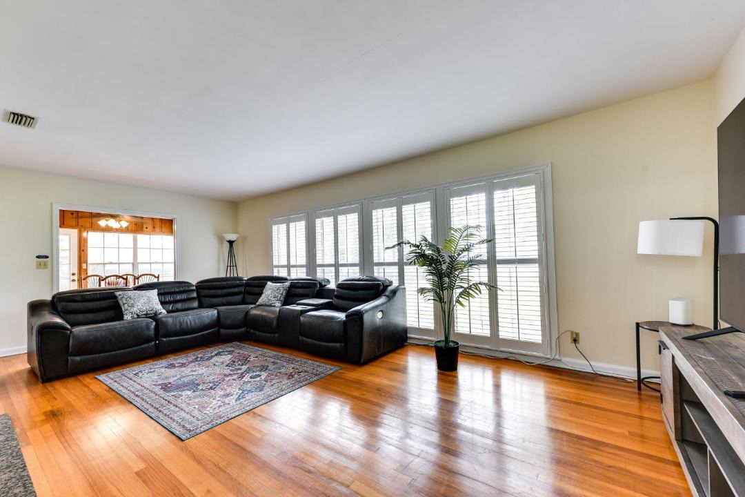 Photo of Livingroom in Hollyford