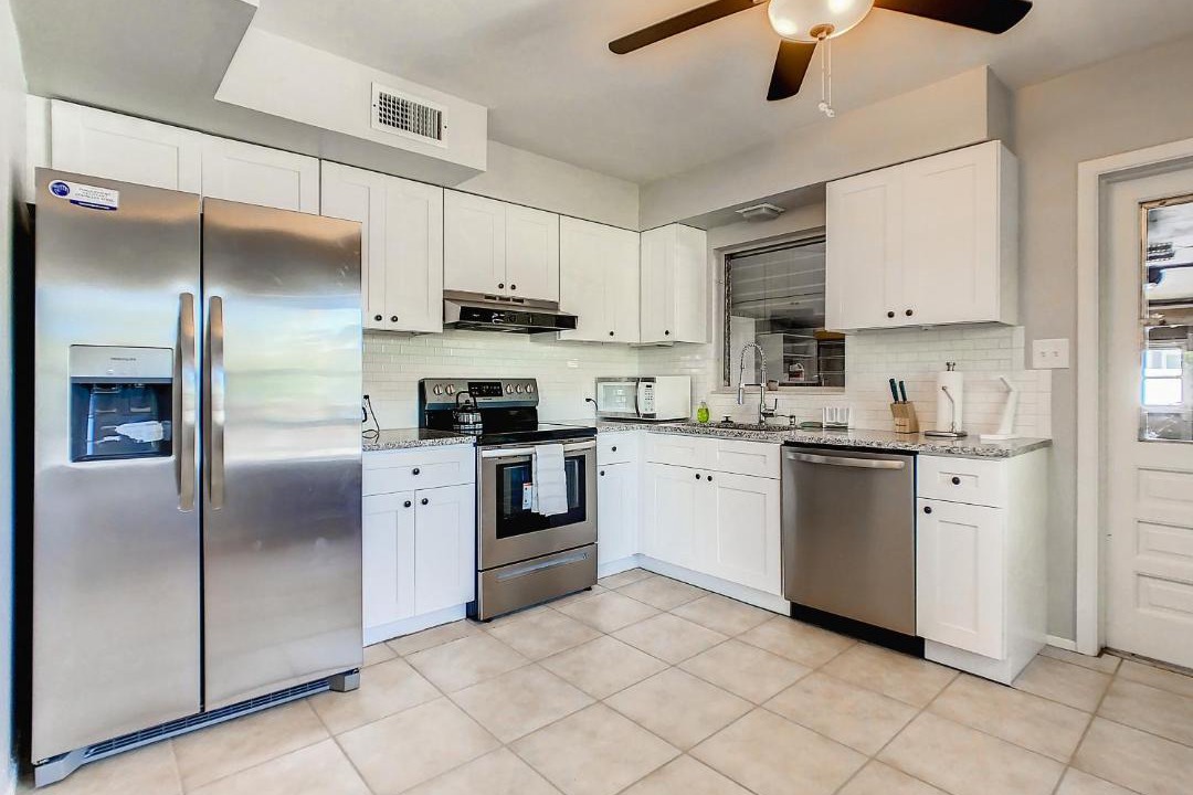 Photo of Kitchen in Gulf Gate Estates