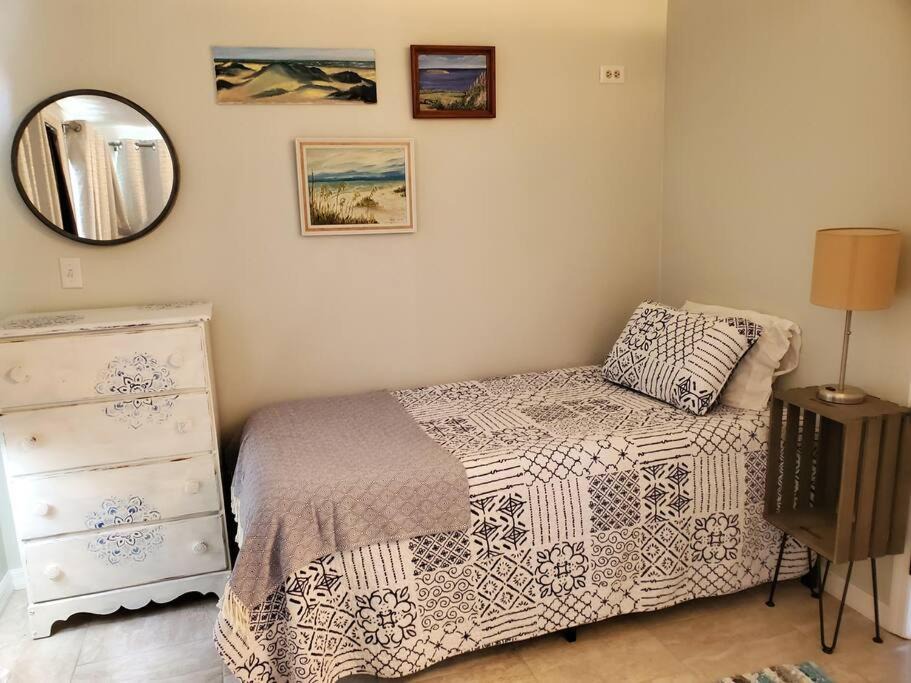 Photo of Bedroom in Tavares