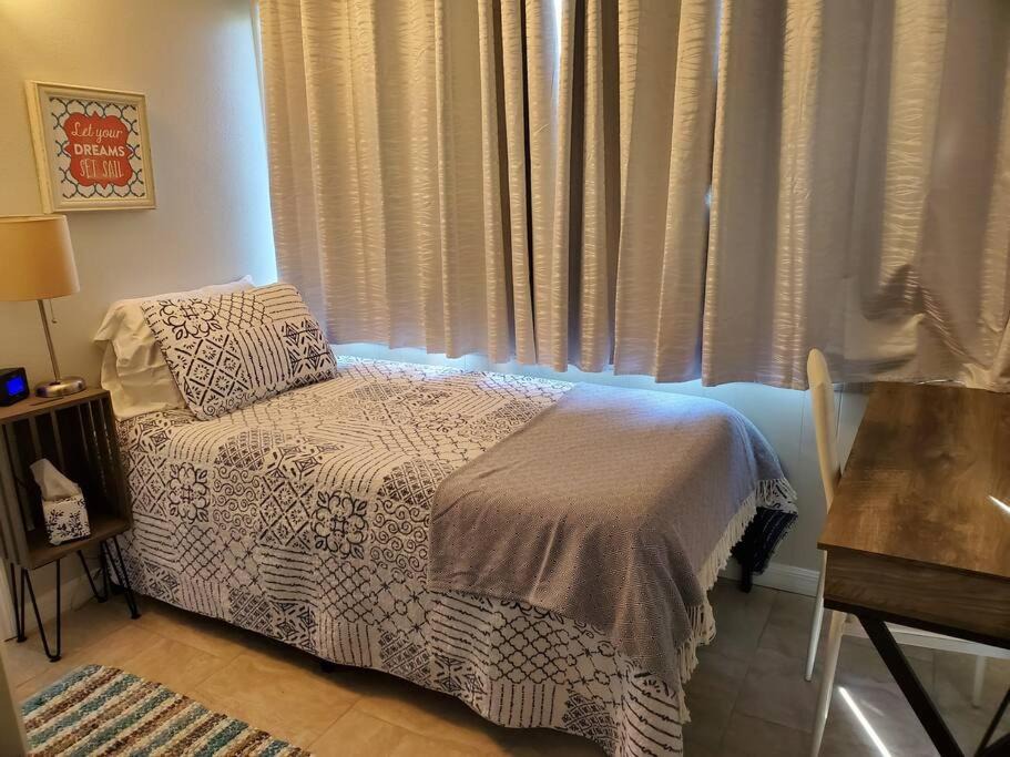 Photo of Bedroom in Tavares