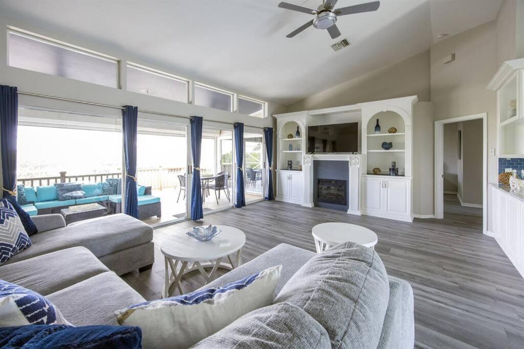 Photo of Livingroom in Isles of Capri