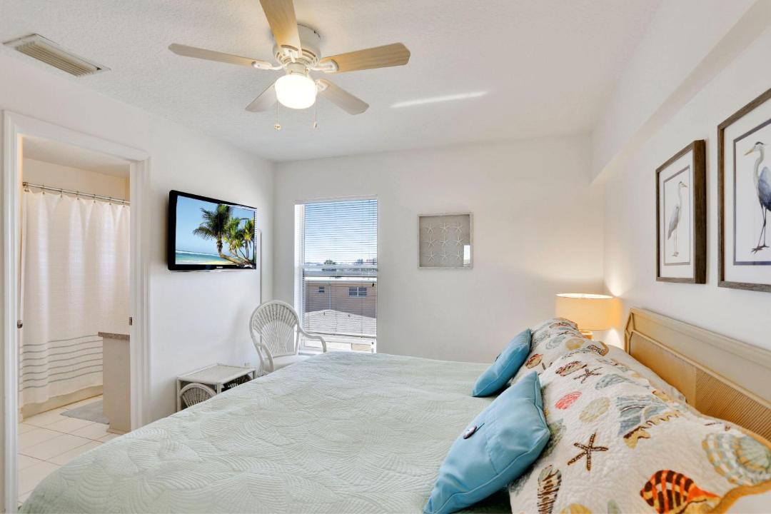 Photo of Bedroom in Treasure Island