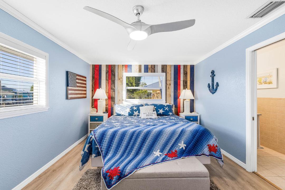 Photo of Bedroom in Matlacha
