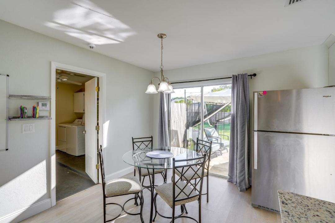 Photo of Livingroom in San Carlos Park