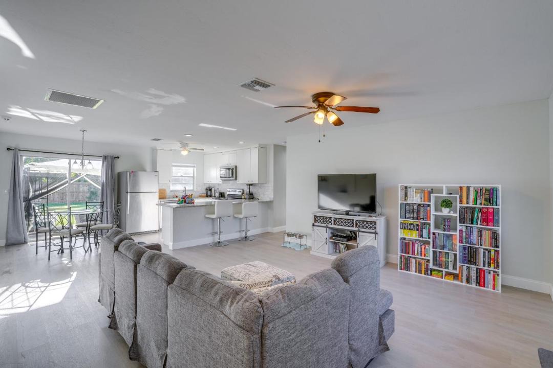 Photo of Livingroom in San Carlos Park