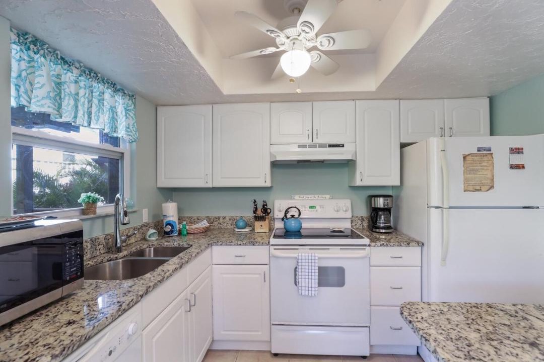 Photo of Kitchen in Holmes Beach