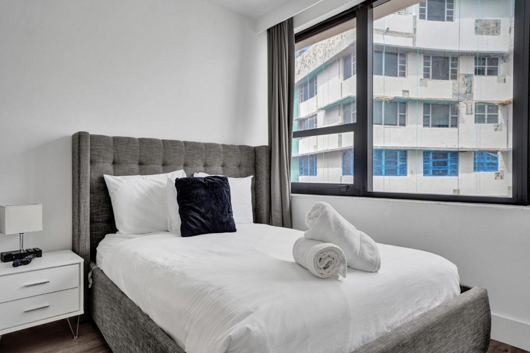 Photo of Bedroom in Mid Beach