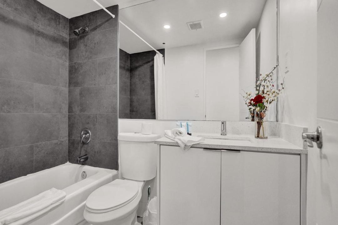 Photo of Bathroom in Mid Beach