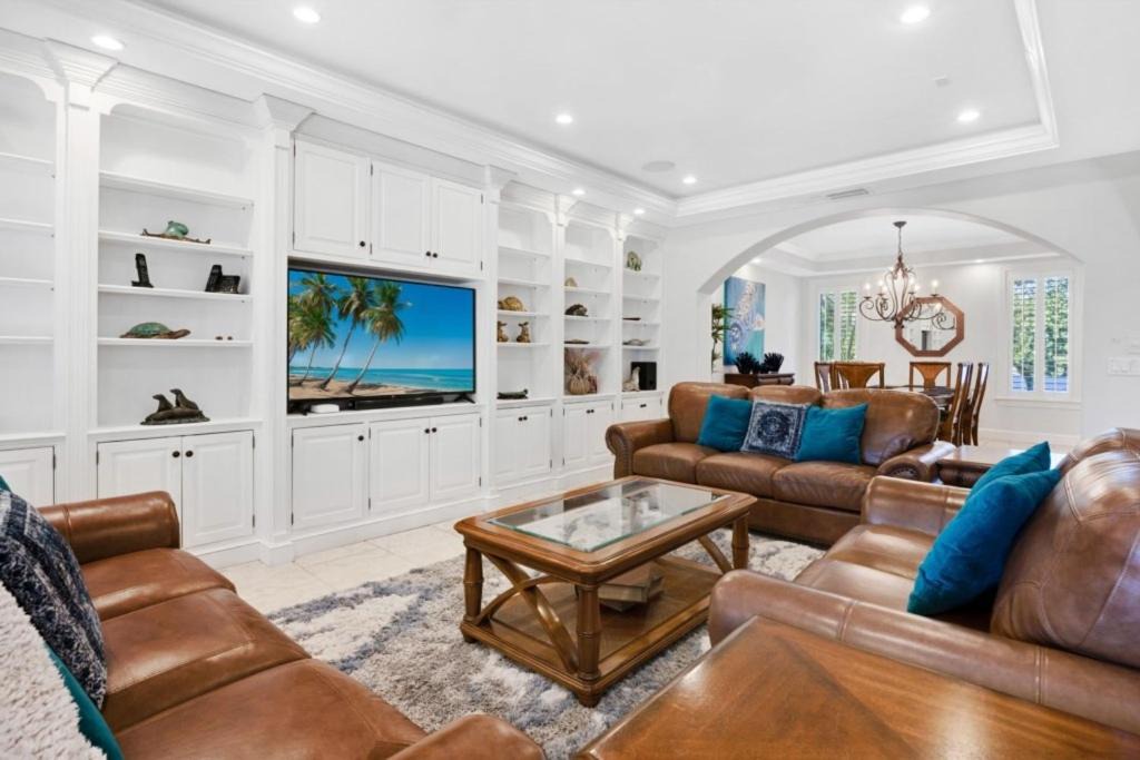 Photo of Livingroom in Captiva