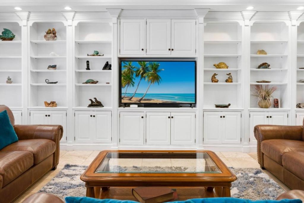 Photo of Livingroom in Captiva