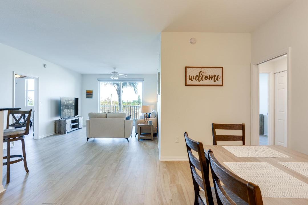 Photo of Livingroom in East Ocean Ave