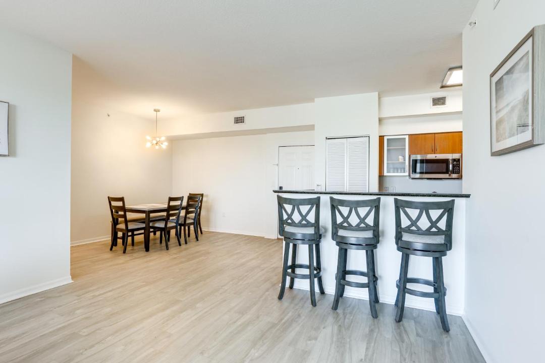 Photo of Livingroom in East Ocean Ave