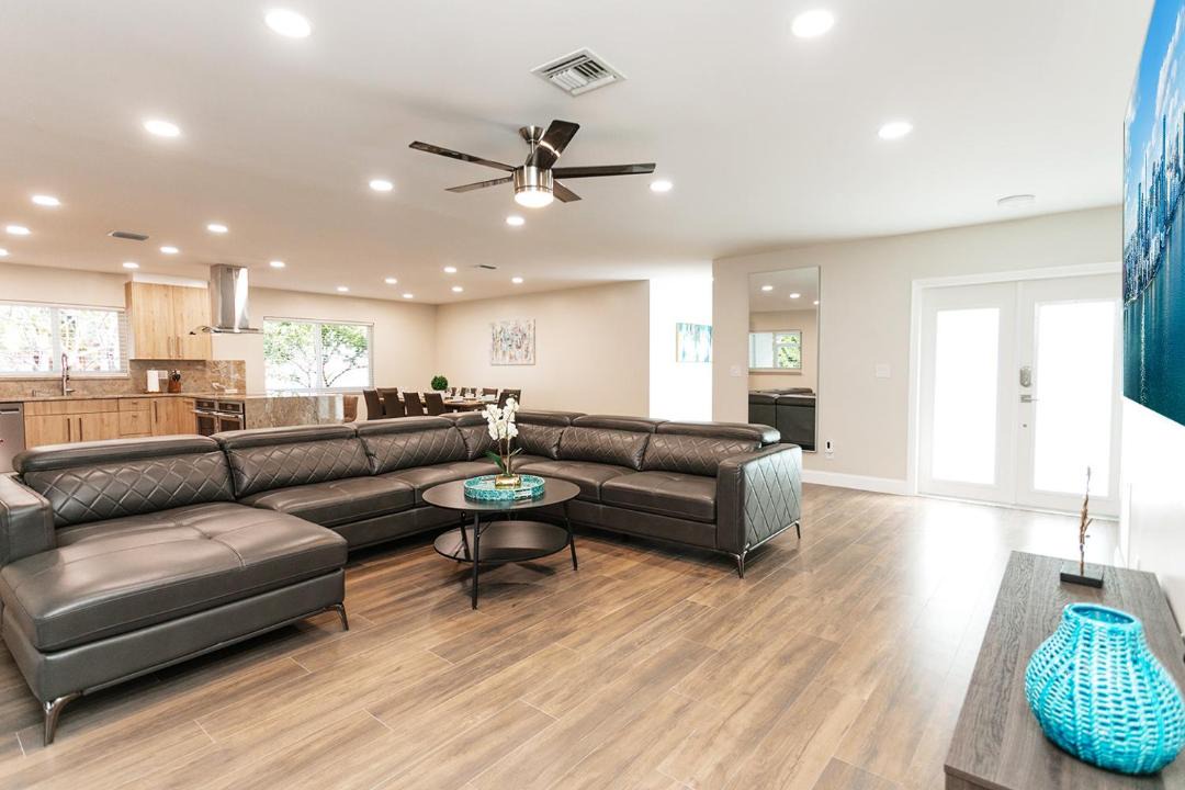 Photo of Livingroom in Dania Beach