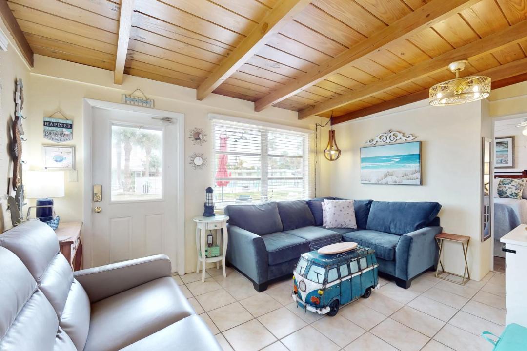 Photo of Livingroom in Englewood