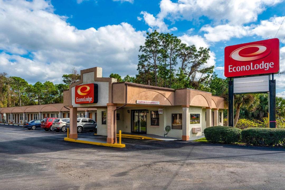 Photo of Buildings in Crystal River