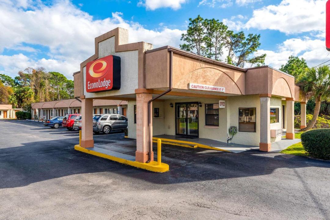 Photo of Buildings in Crystal River