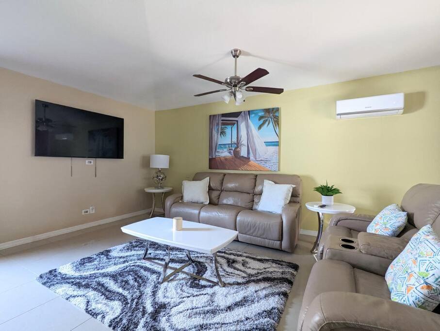 Photo of Livingroom in Ridge Wood Heights