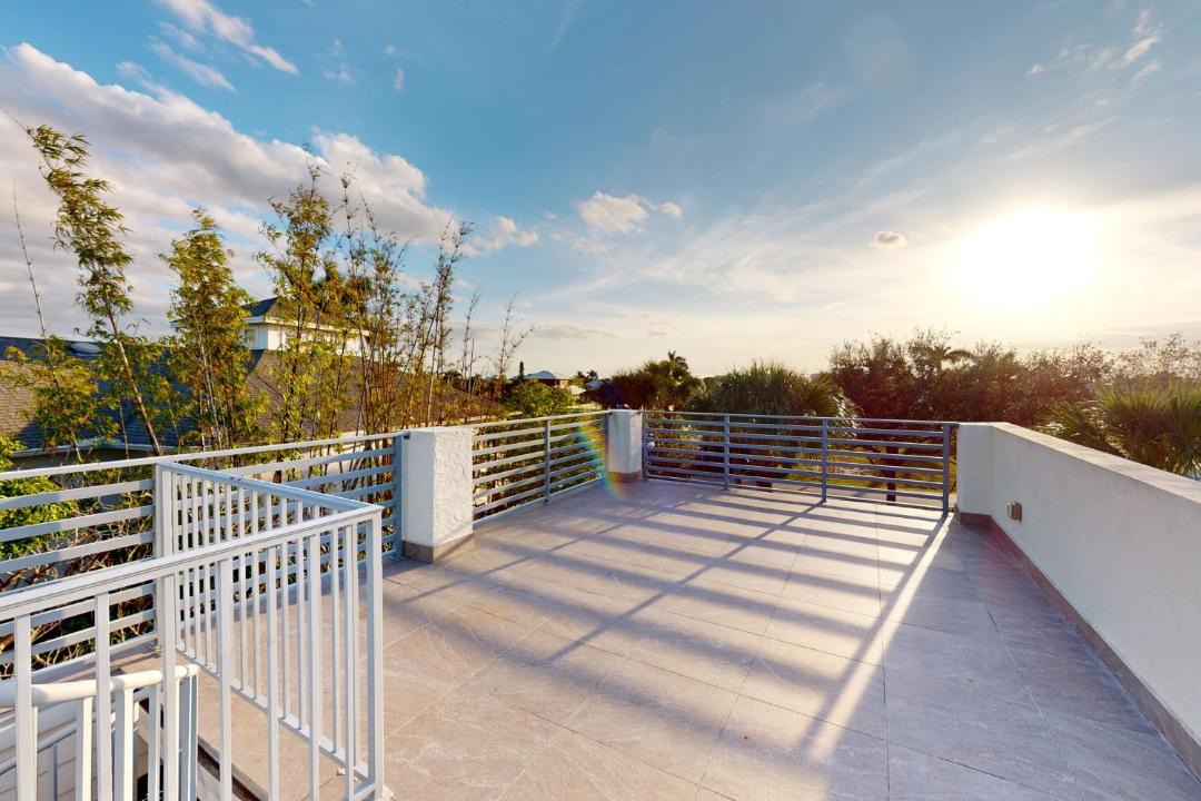 Photo of Patio Balcony in Isles of Capri
