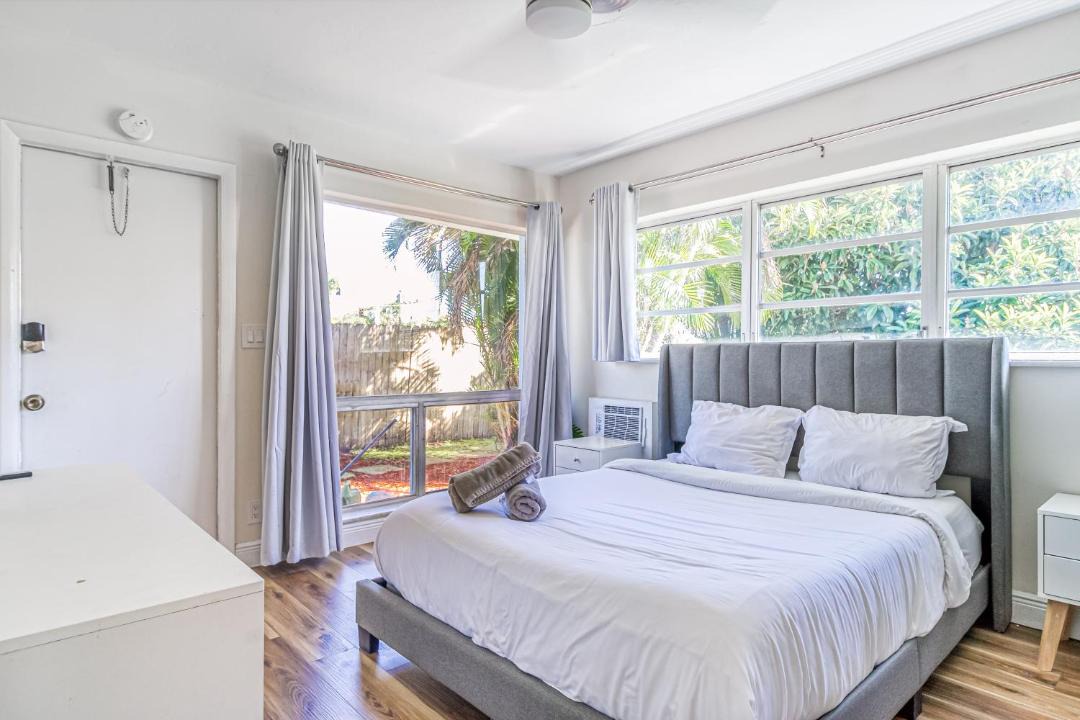 Photo of Bedroom in Coral Ridge Isles