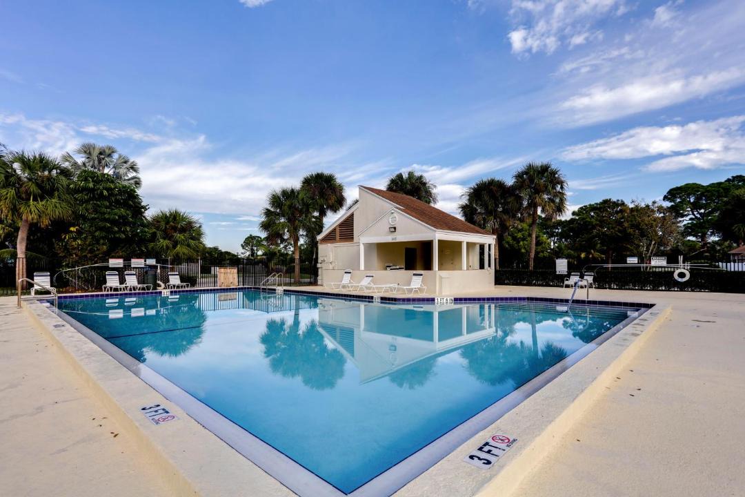 Photo of Others in Jupiter Village