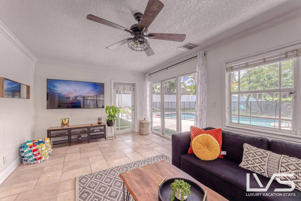 Photo of Others in Poinsettia Heights