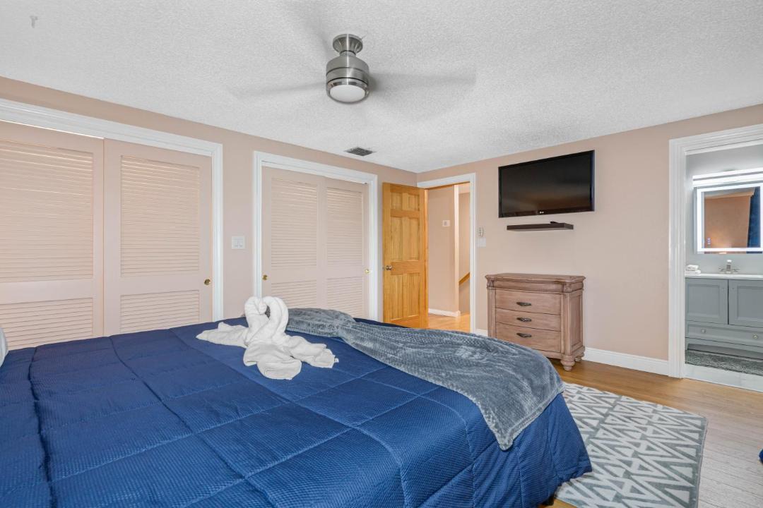 Photo of Bedroom in Bay Crest Park